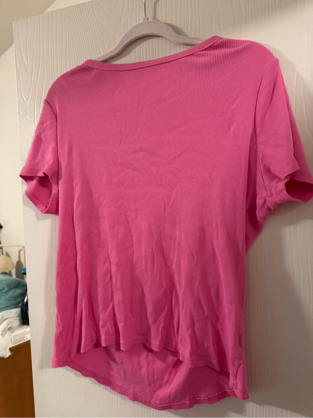 Time and Tru Women's Short Sleeve Tee in Bright Pink